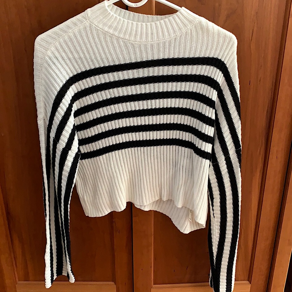 garage cropped thin sweater